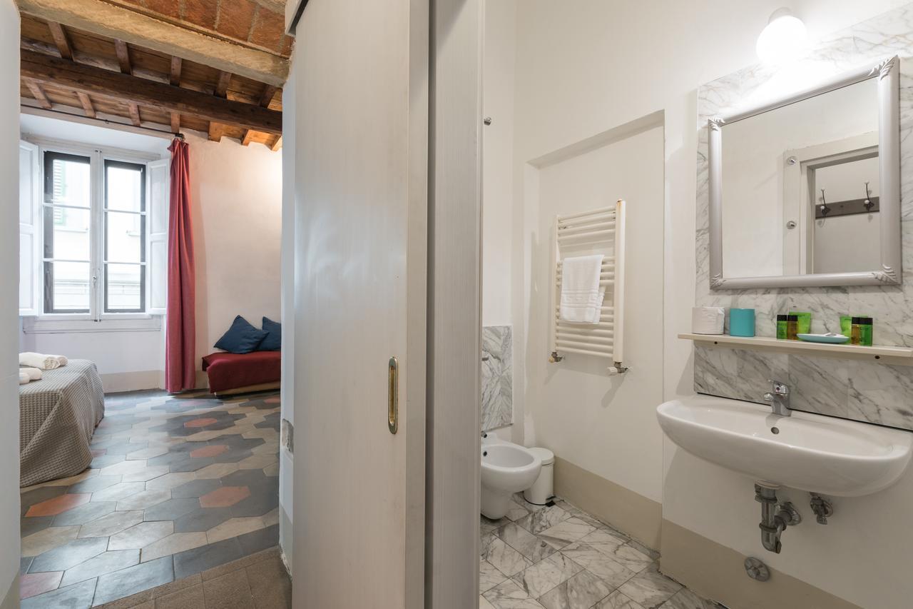 F7 - Santa Croce One Bedroom Flat For 2 Or 3 Guests Florencja Zewnętrze zdjęcie